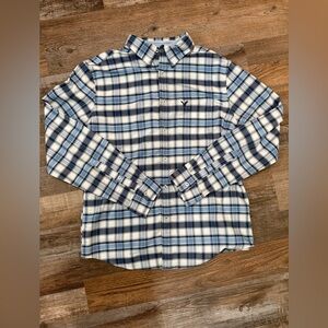 American Eagle Outfitters Men’s Classic Fit Plaid Shirt